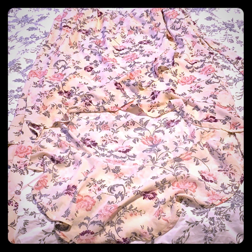 Asymmetrical pink skirt